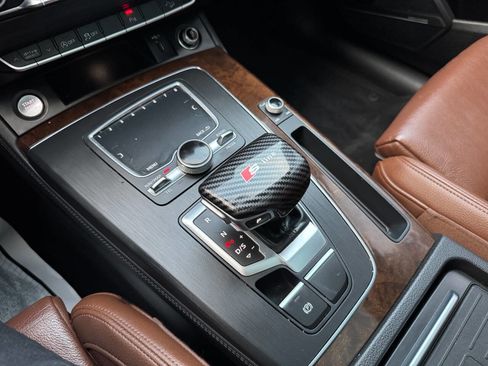 Used 2019 Audi Q5 2.0T Premium Plus w/ Premium Plus Package image 29