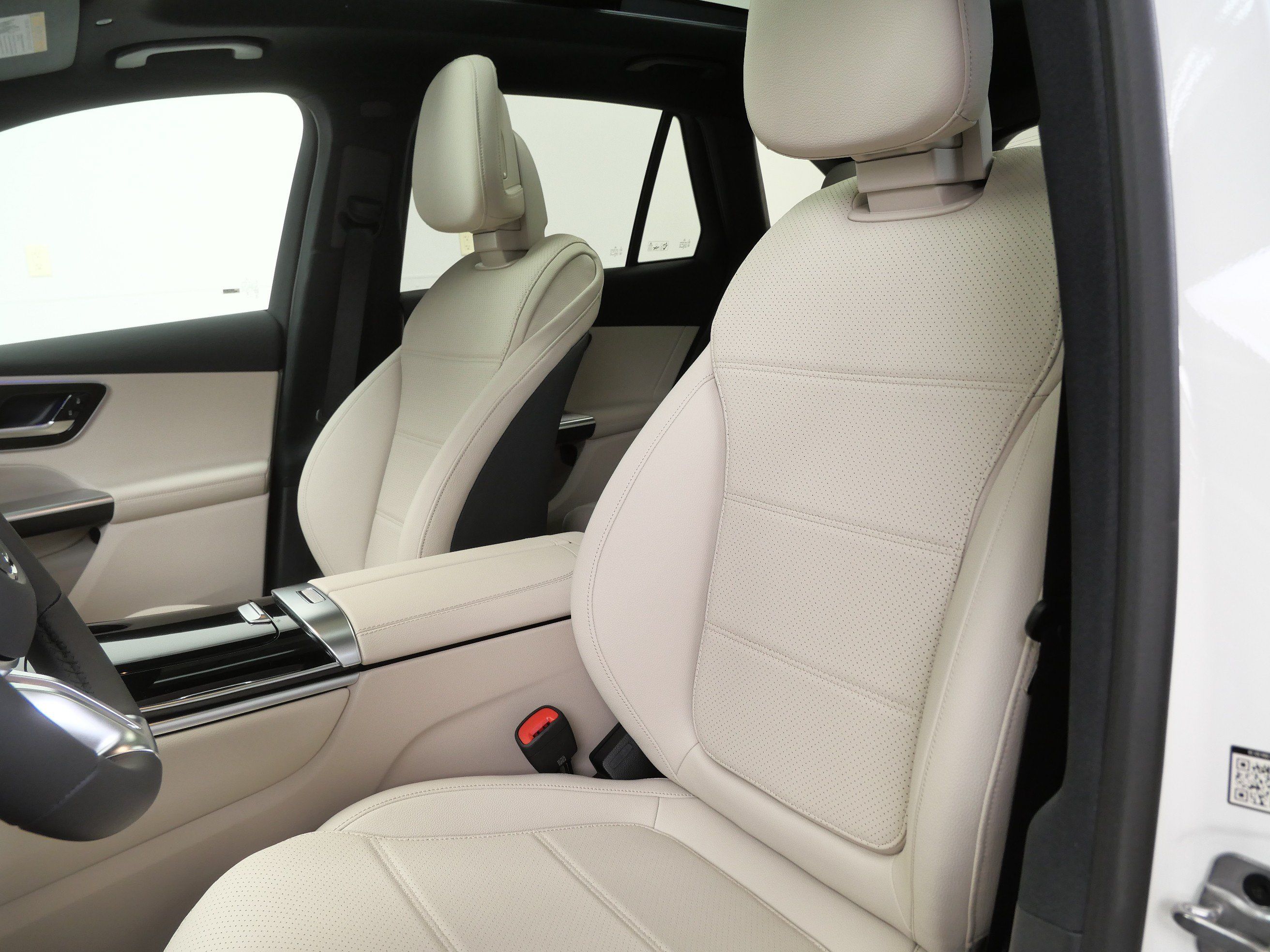 New 2026 Mercedes-Benz GLC 300 4MATIC image 8