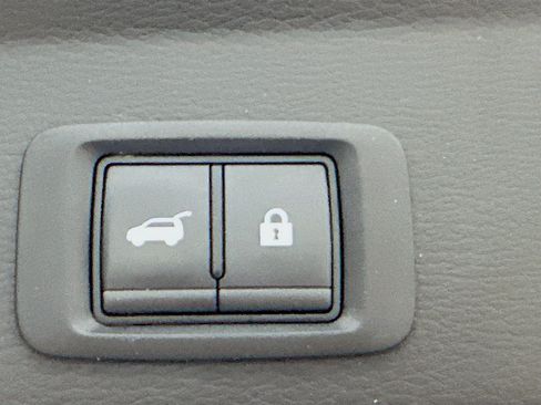 Used 2024 Mitsubishi Outlander SE AWD/4WD image 30