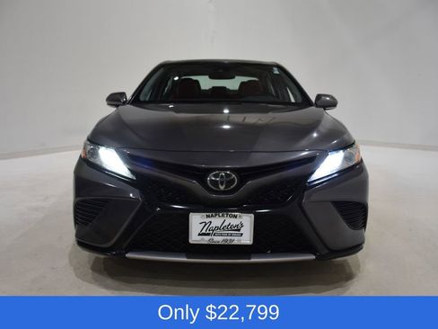 Used 2019 Toyota Camry XSE image 2