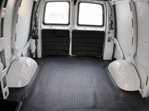 New 2025 GMC Savana 2500 w/ Driver Convenience Package RWD image 11