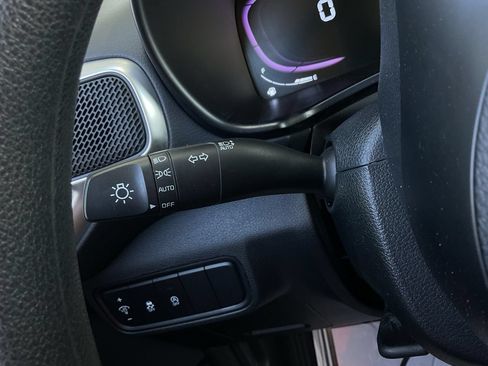 Used 2025 Kia Soul LX w/ LX Technology Package FWD image 24
