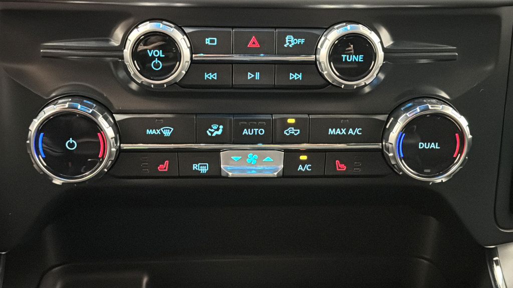 Used 2025 Ford F150 XLT w/ Equipment Group 302A MID AWD/4WD image 17