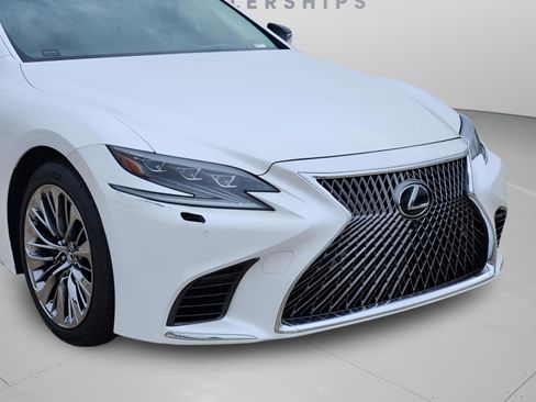 Used 2020 Lexus LS 500 w/ Interior Upgrade Package RWD image 35