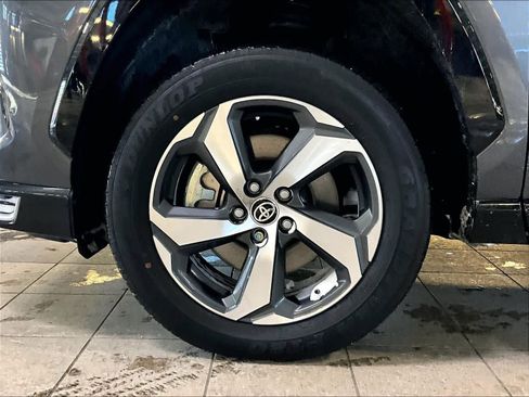 Used 2023 Toyota RAV4 SE image 7