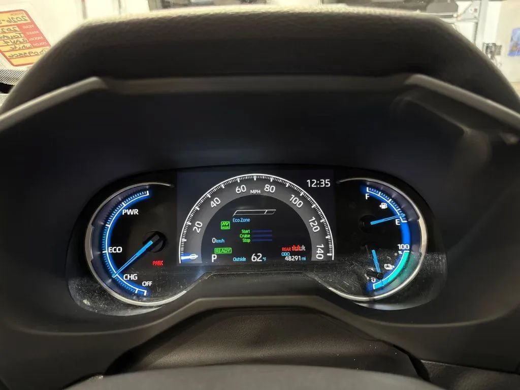Used 2022 Toyota RAV4 XSE w/ Premium Package AWD/4WD image 13