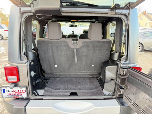 Used 2014 Jeep Wrangler Sahara w/ Connectivity Group image 31