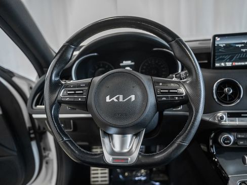 Used 2022 Kia Stinger GT1 image 34