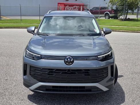 Used 2025 Volkswagen Tiguan S FWD image 2