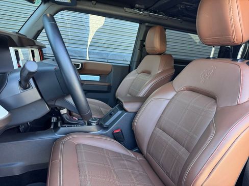 Used 2024 Ford Bronco Heritage Edition image 4