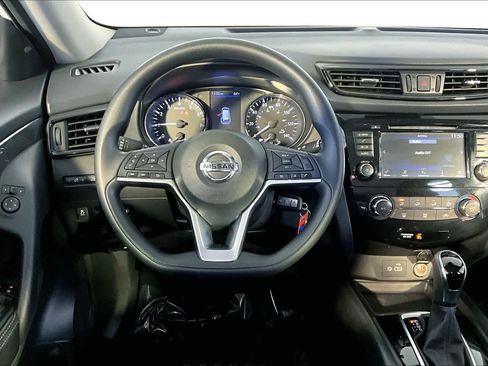 Used 2019 Nissan Rogue S image 14