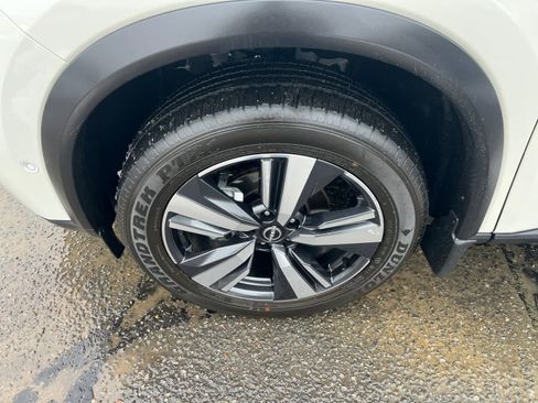 Certified 2023 Nissan Rogue Platinum w/ Platinum Premium Package image 10