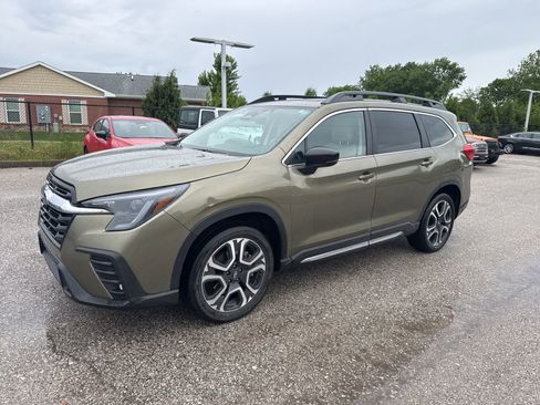 Certified 2025 Subaru Ascent Limited AWD/4WD image 1