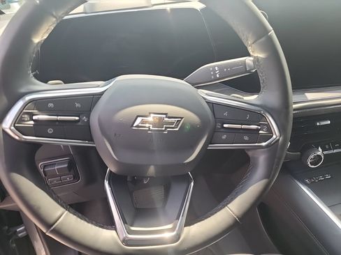 Used 2025 Chevrolet Tahoe Z71 w/ Comfort Package AWD/4WD image 14