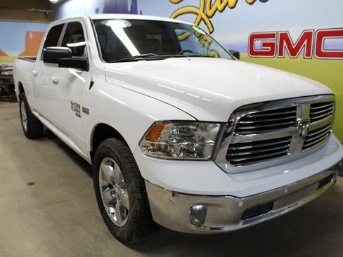 Used 2019 RAM 1500 Big Horn AWD/4WD image 3