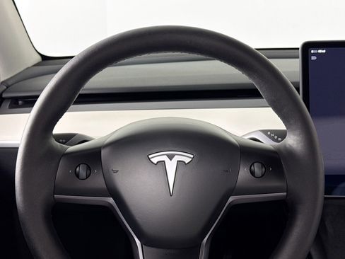 Used 2023 Tesla Model Y Long Range image 25