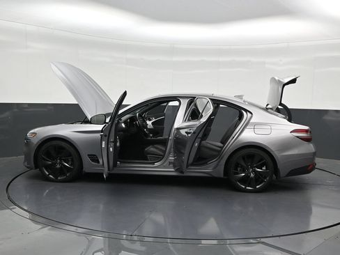 Used 2023 Genesis G70 2.0T w/ Sport Prestige Package RWD image 33