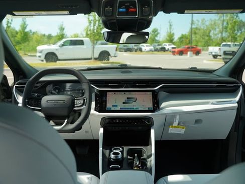 New 2026 Jeep Cherokee Limited AWD/4WD image 24