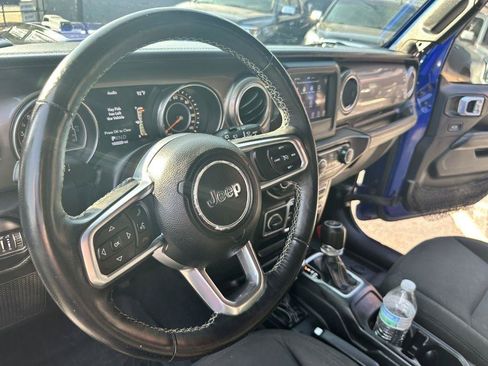 Used 2018 Jeep Wrangler Unlimited Sahara w/ Cold Weather Group AWD/4WD image 13