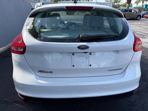 Used 2015 Ford Focus Titanium w/ Titanium Technology Package image 16