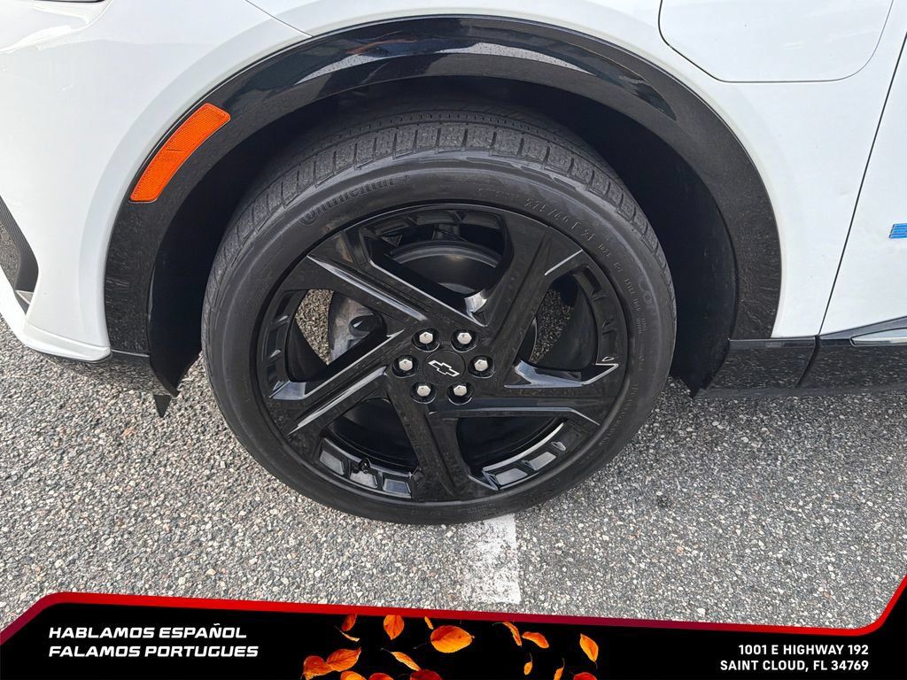 Certified 2024 Chevrolet Equinox EV RS FWD image 10