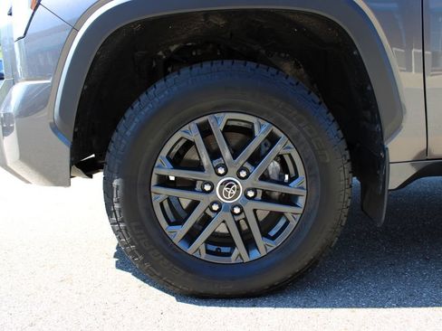 Used 2023 Toyota Tundra SR5 w/ SR5 Convenience Package AWD/4WD image 27