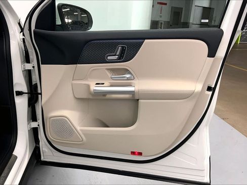 Used 2026 Mercedes-Benz GLA 250 image 9