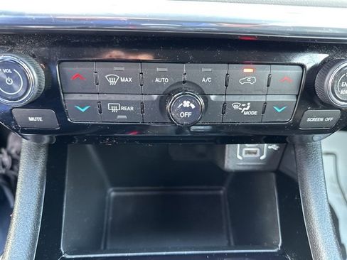 Certified 2022 Jeep Compass Limited image 29