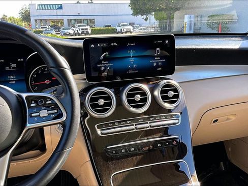 Used 2021 Mercedes-Benz GLC 300 image 9