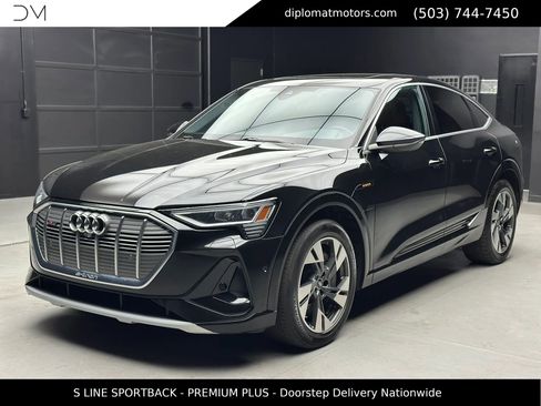 Used 2023 Audi e-tron Premium Plus AWD/4WD image 1