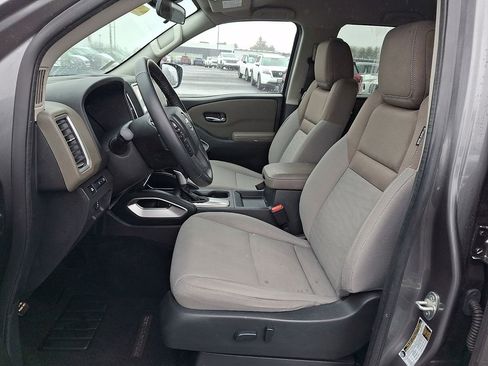 Certified 2022 Nissan Frontier SV image 15