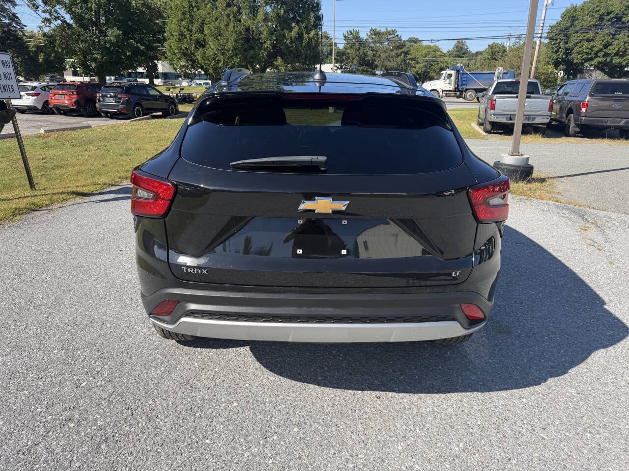 Used 2024 Chevrolet Trax LT FWD image 4