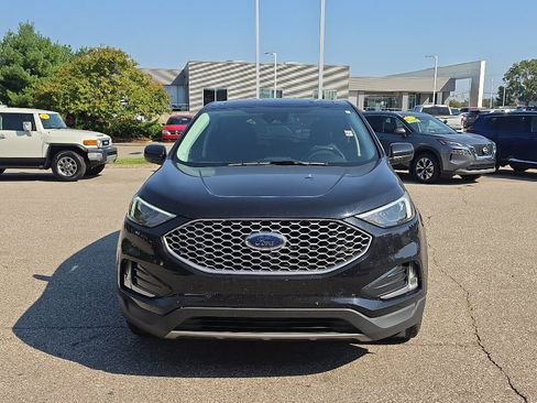 Used 2023 Ford Edge SEL w/ Convenience Package AWD/4WD image 2