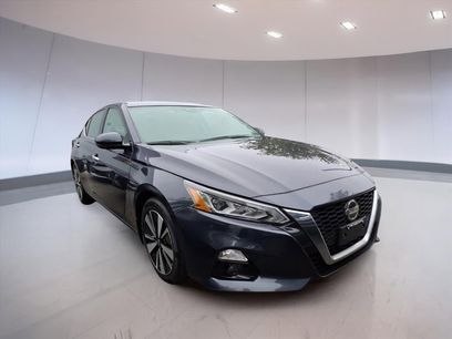 Used 2022 Nissan Altima 2.5 SL