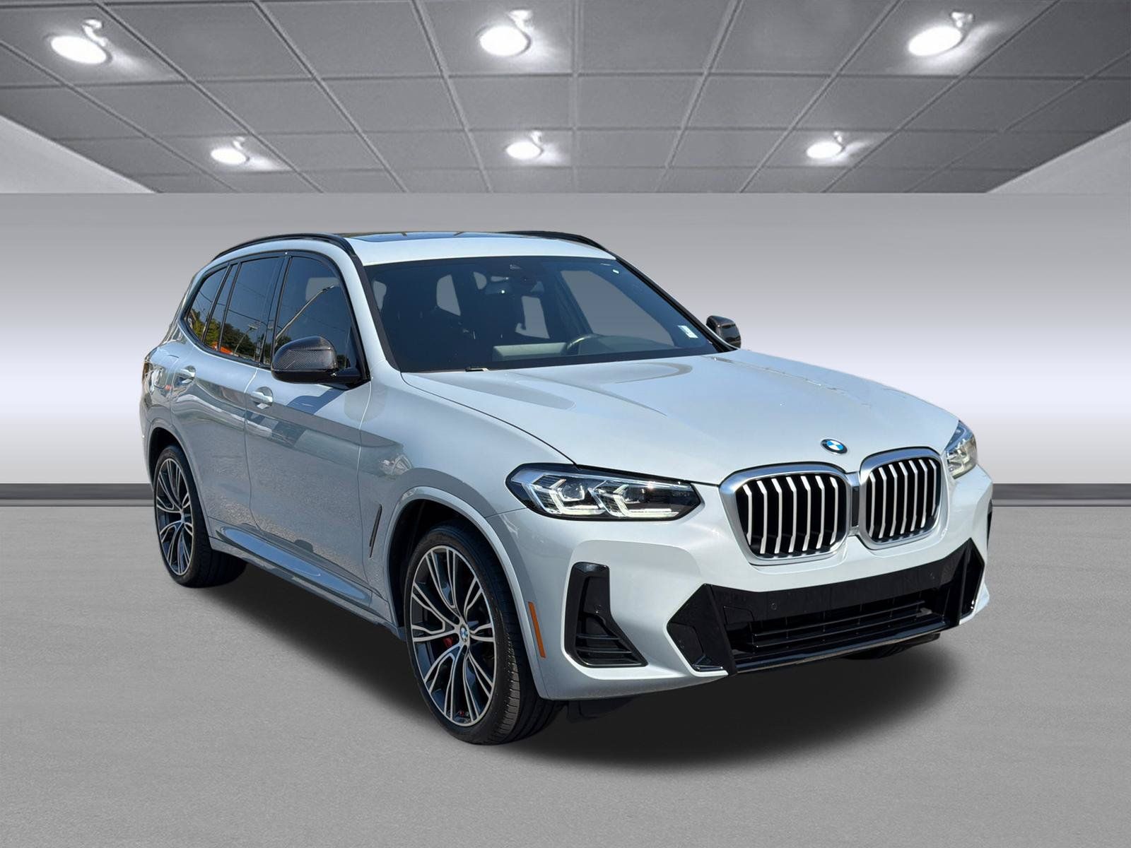 Used 2022 BMW X3 sDrive30i w/ M Sport Package 2 RWD image 3