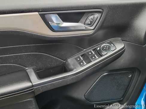 Used 2021 Ford Escape SE image 12