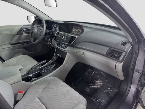 Used 2014 Honda Accord LX image 33