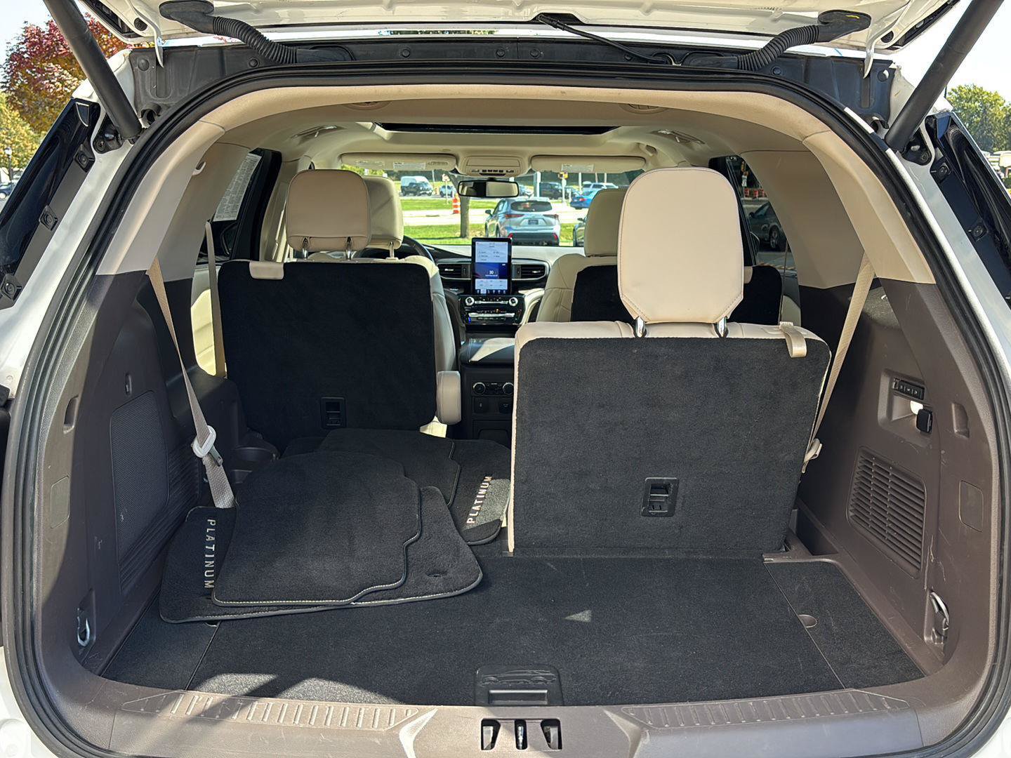 Certified 2023 Ford Explorer Platinum w/ Technology Package AWD/4WD image 25