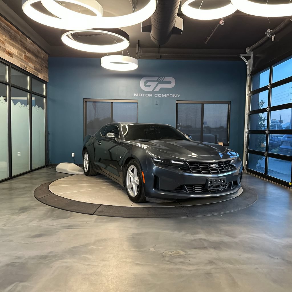 Used 2022 Chevrolet Camaro LT RWD image 1