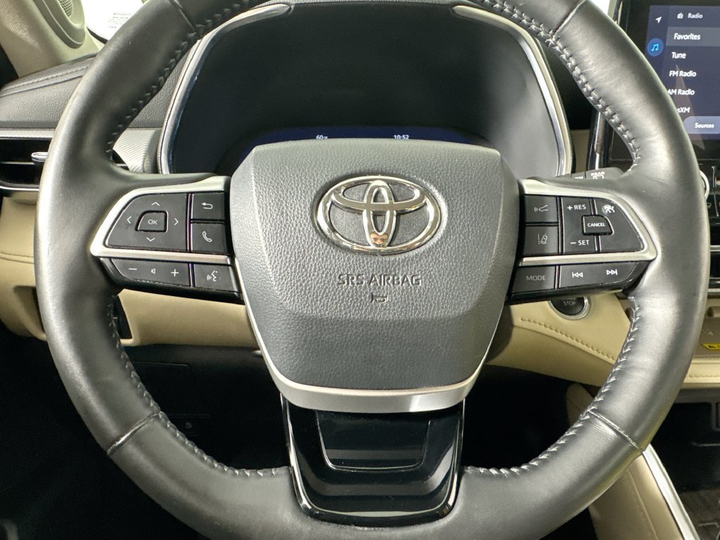 Used 2024 Toyota Highlander Platinum AWD/4WD image 39