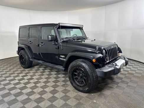 Used 2012 Jeep Wrangler Unlimited Sahara w/ Connectivity Group image 21