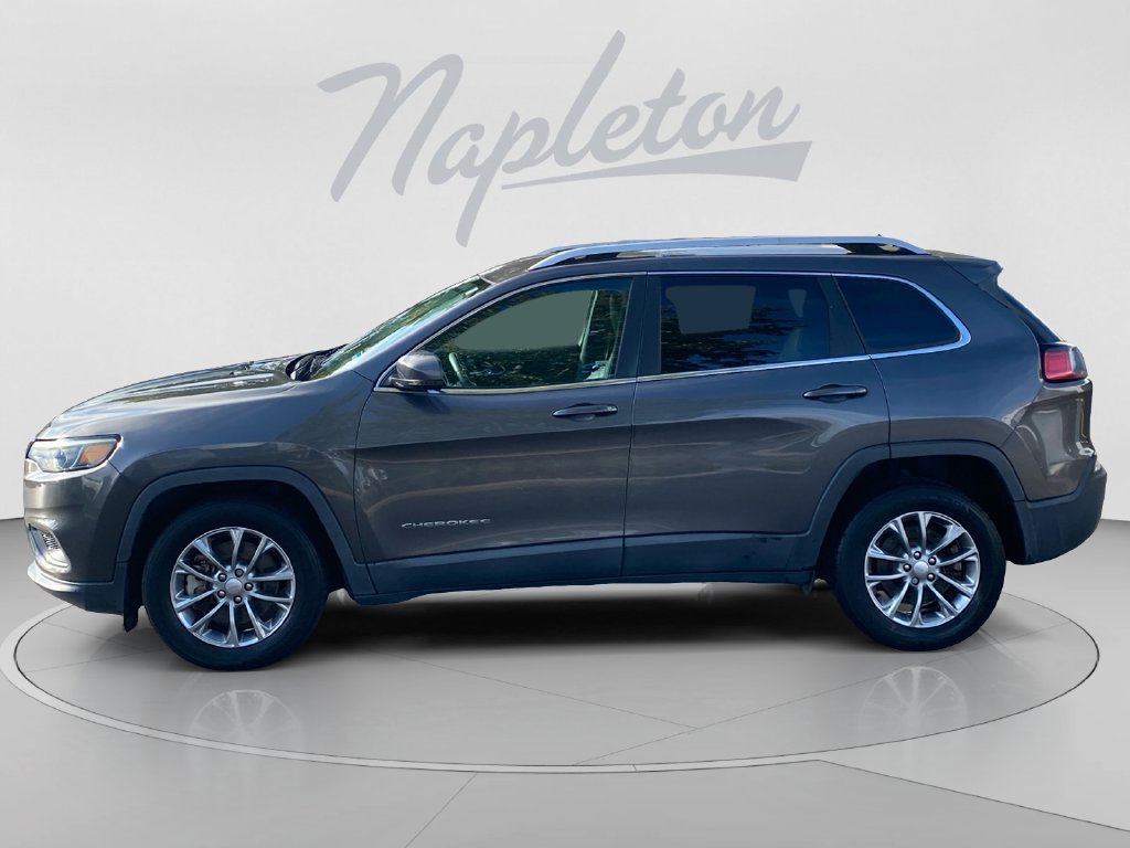 Used 2019 Jeep Cherokee Latitude Plus FWD image 2