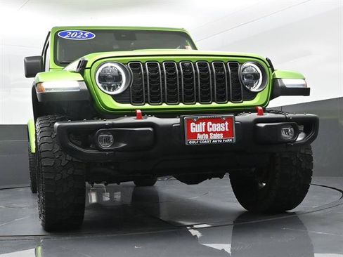 Used 2025 Jeep Gladiator Rubicon AWD/4WD image 27