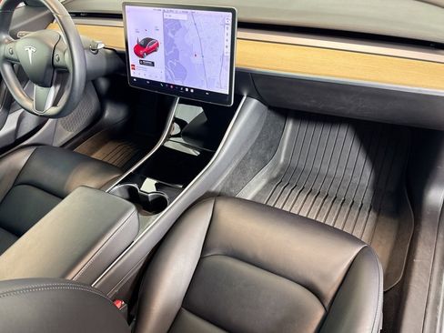 Used 2019 Tesla Model 3 Standard Range Plus image 26