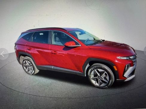 Used 2025 Hyundai Tucson SEL image 1