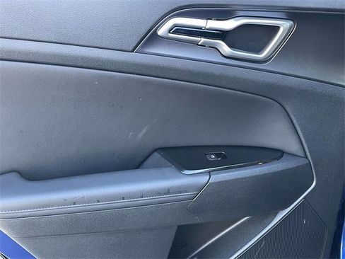 Certified 2024 Kia Sportage EX image 25