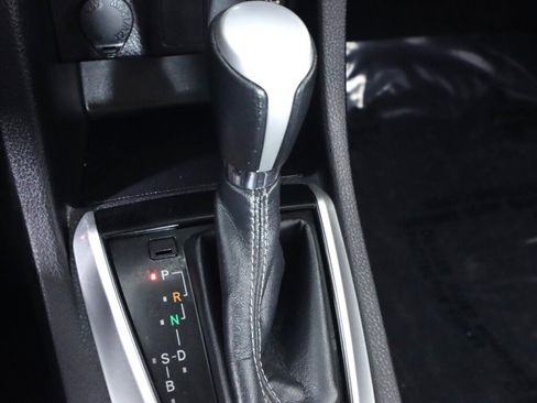 Used 2018 Toyota Corolla LE w/ Carpet Mat Package (TMS) FWD image 23