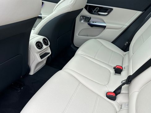 New 2026 Mercedes-Benz GLC 300 4MATIC image 12