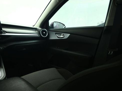 Used 2023 Kia Forte LXS w/ LXS Technology Package FWD image 44