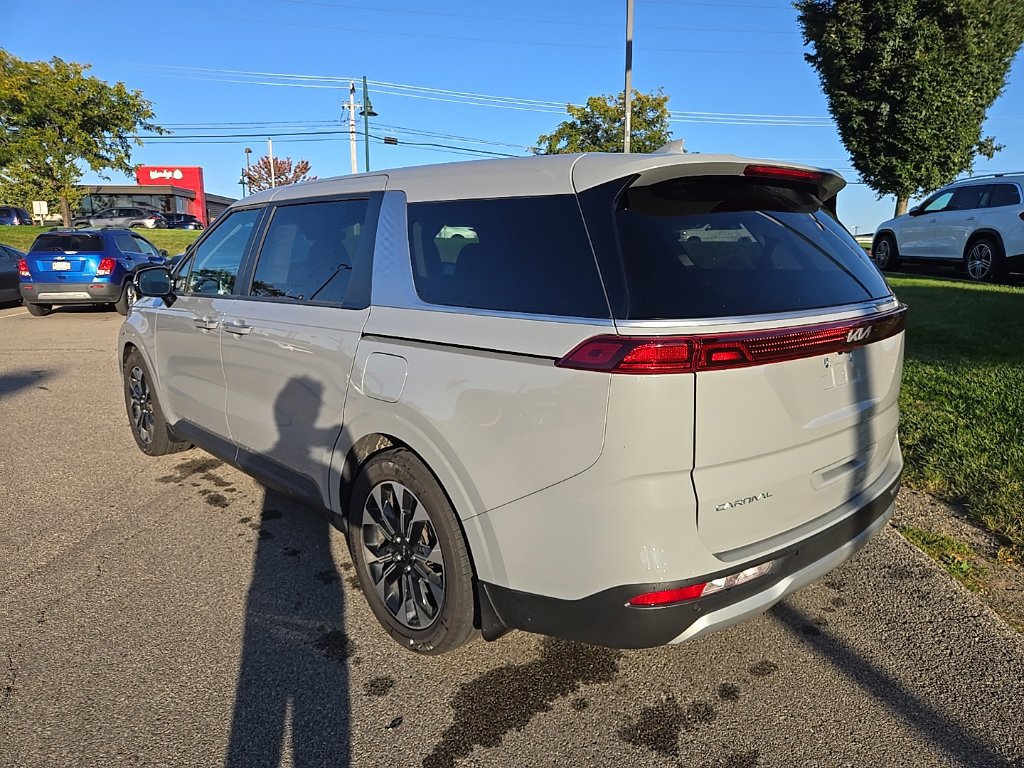 Certified 2024 Kia Carnival EX FWD image 7